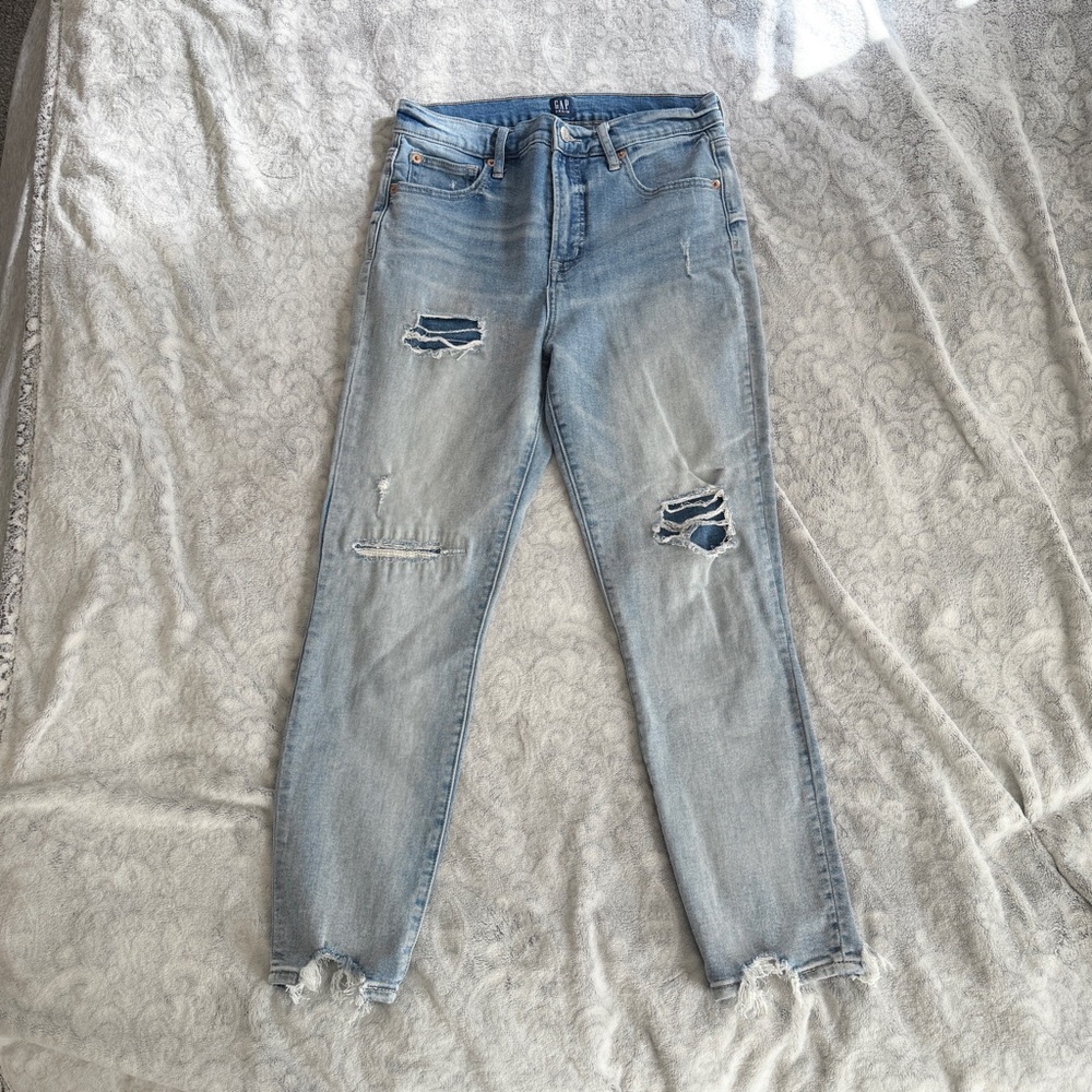 Gap true skinny distressed light wash jeans